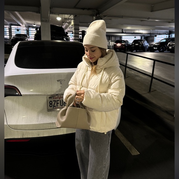 White Cream Puffer Jacket Zara - Picture 2 of 2